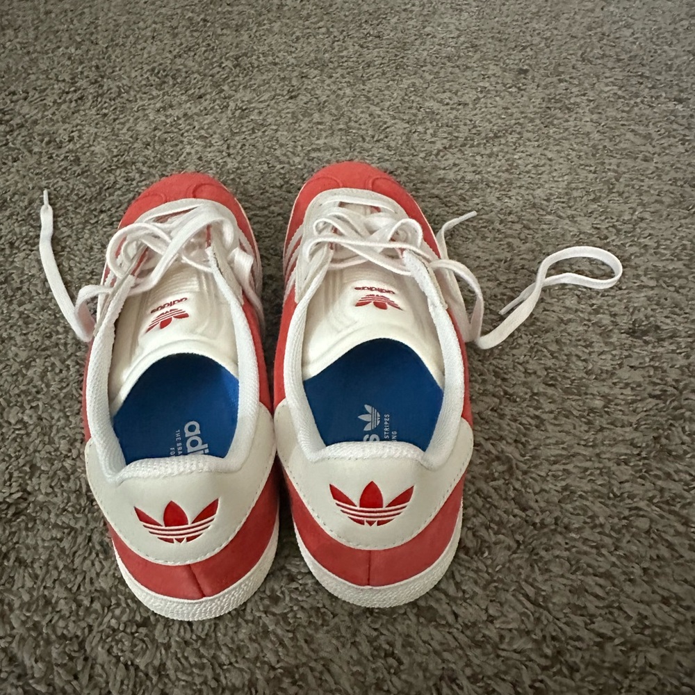 Adidas - Picture 3 of 3